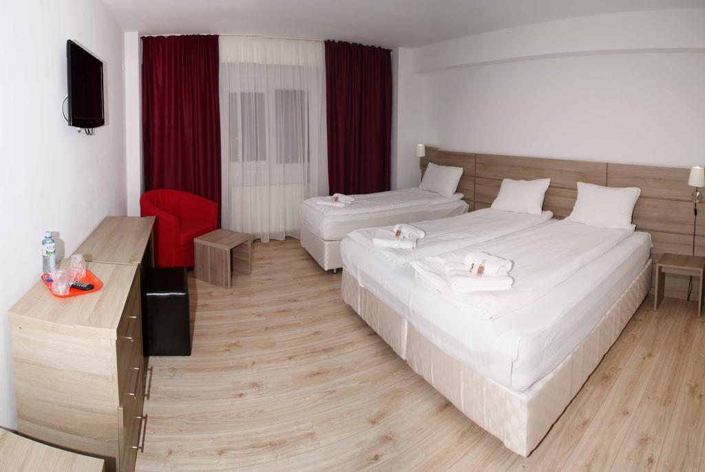 Hotel Otopeni Room photo